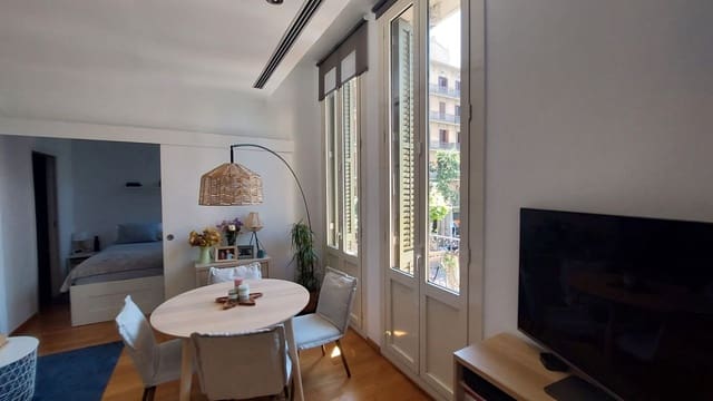 2 soveværelse Lejlighed til salg i L'Antiga Esquerra de L'Eixample, Barcelona by - € 570.000 (Ref: 9006193)