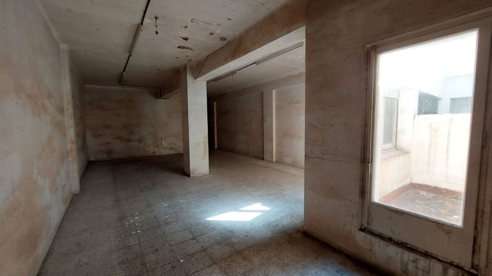 Kontor til salg i Barcelona by - € 169.000 (Ref: 9013508)