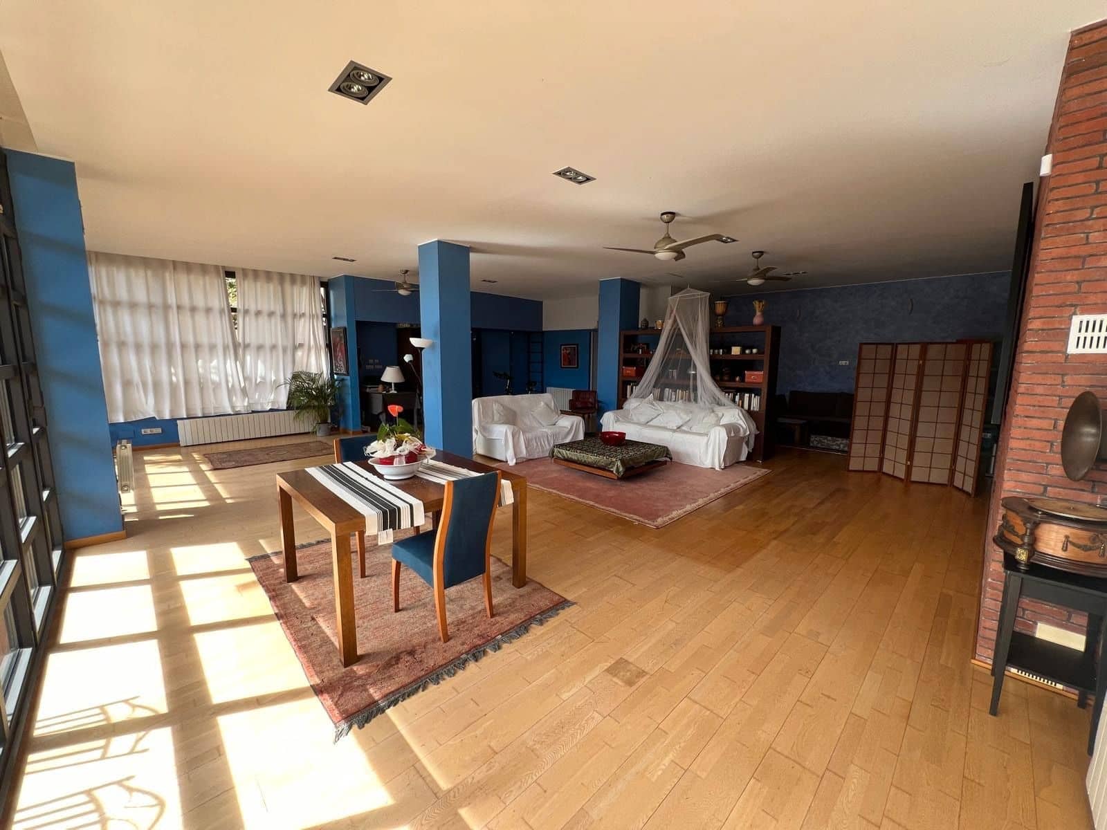 5 bedroom Villa for sale in Castelldefels - € 1,390,000 (Ref: 9028530)