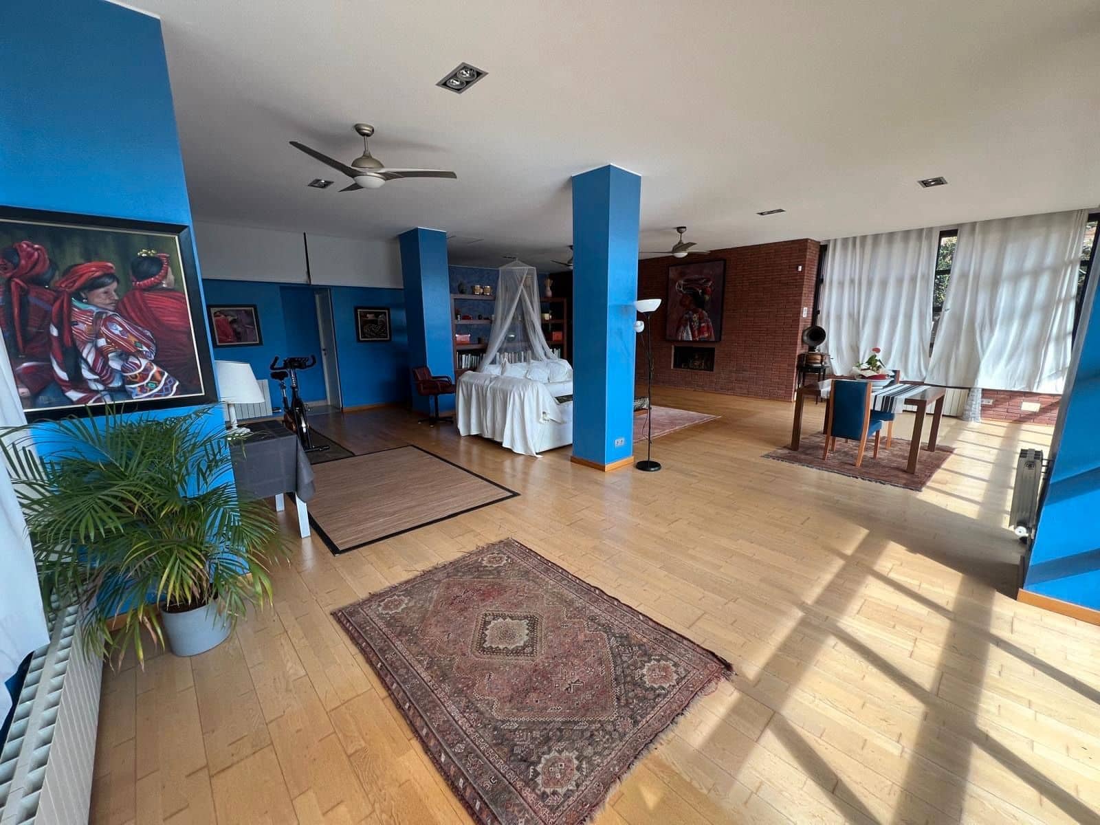 5 bedroom Villa for sale in Castelldefels - € 1,390,000 (Ref: 9028530)