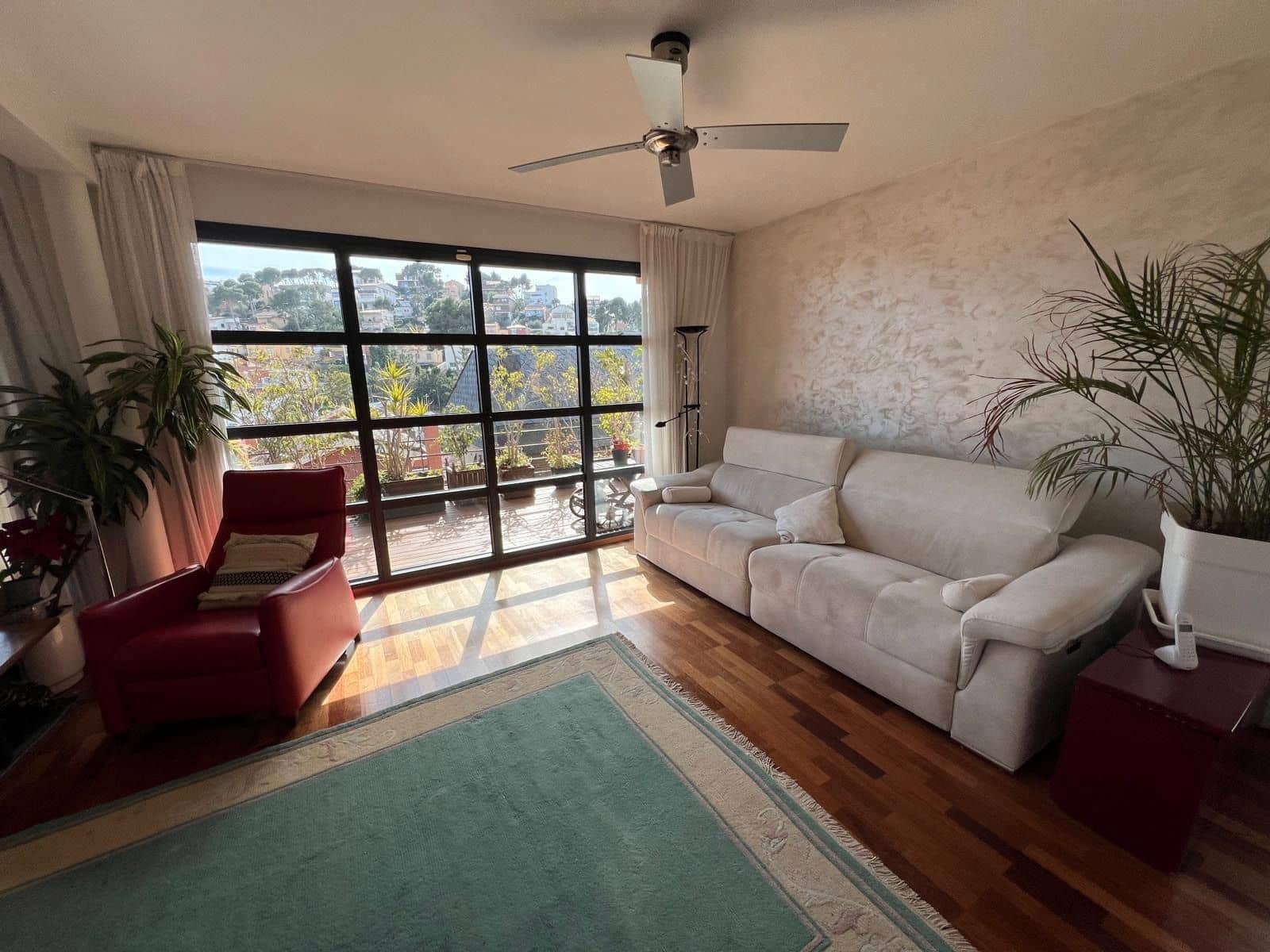 5 bedroom Villa for sale in Castelldefels - € 1,390,000 (Ref: 9028530)