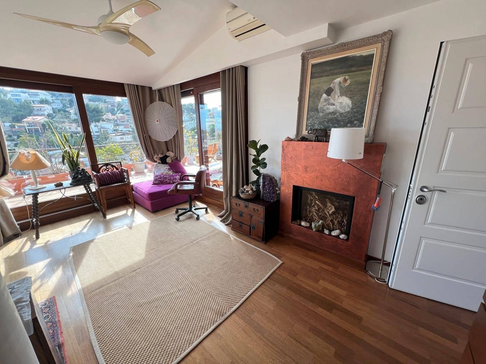 5 bedroom Villa for sale in Castelldefels - € 1,390,000 (Ref: 9028530)