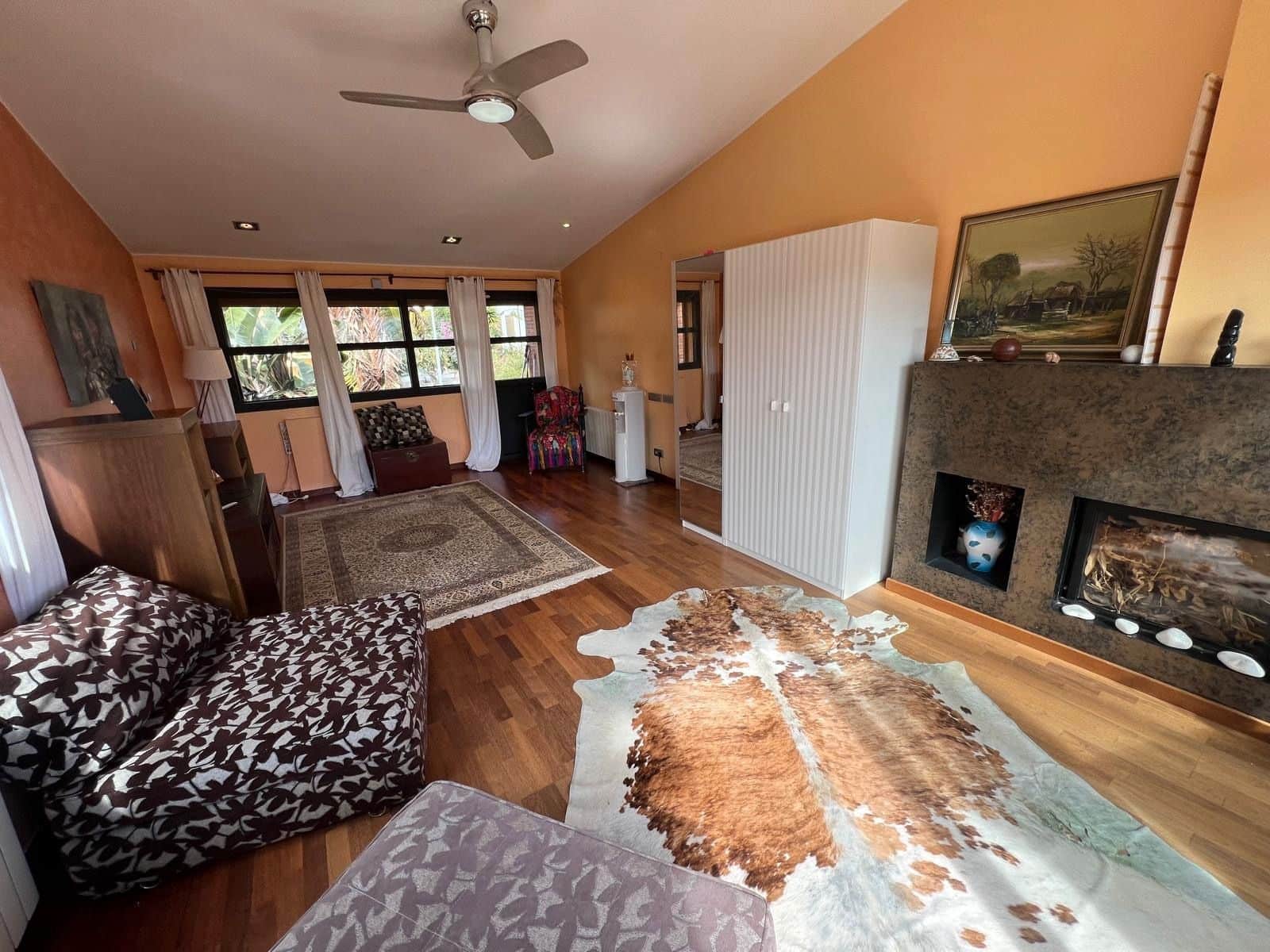 5 bedroom Villa for sale in Castelldefels - € 1,390,000 (Ref: 9028530)