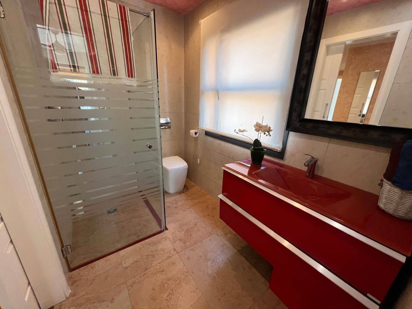 5 bedroom Villa for sale in Castelldefels - € 1,390,000 (Ref: 9028530)