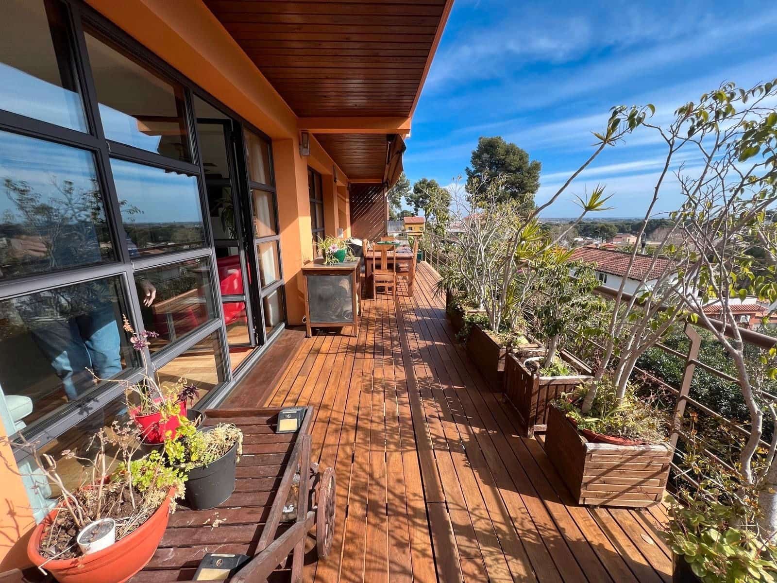 5 bedroom Villa for sale in Castelldefels - € 1,390,000 (Ref: 9028530)