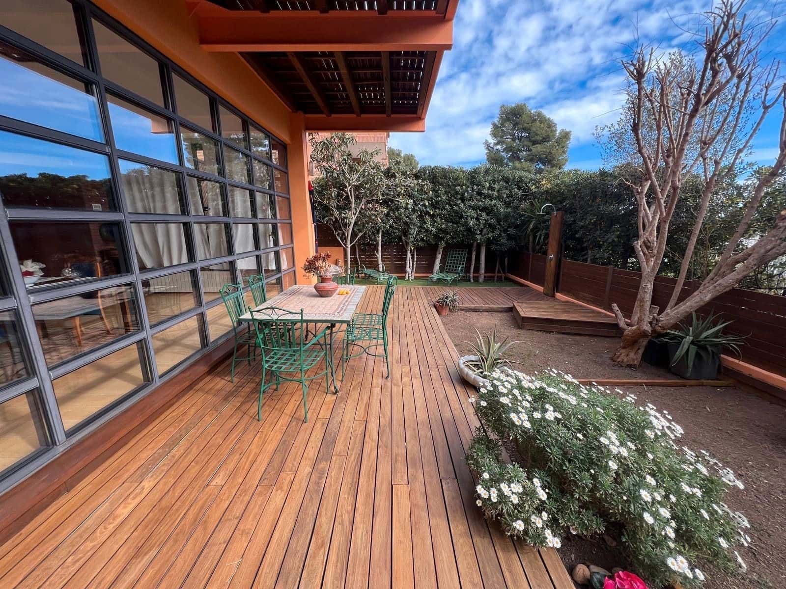 5 bedroom Villa for sale in Castelldefels - € 1,390,000 (Ref: 9028530)