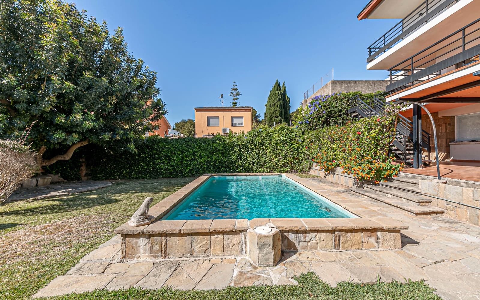 7 soveværelse Villa til salg i Castelldefels med swimmingpool garage - € 1.090.000 (Ref: 9028531)