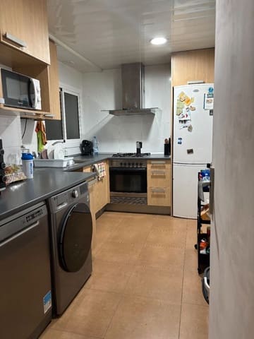 3 soverom Leilighet til salgs i El Baix Guinardó, Barcelona by - € 298 000 (Ref: 9033617)