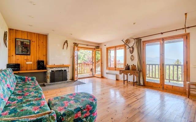 4 Zimmer Villa zu verkaufen in Fontanals de Cerdanya mit Pool Garage - 718.000 € (Ref: 9035373)