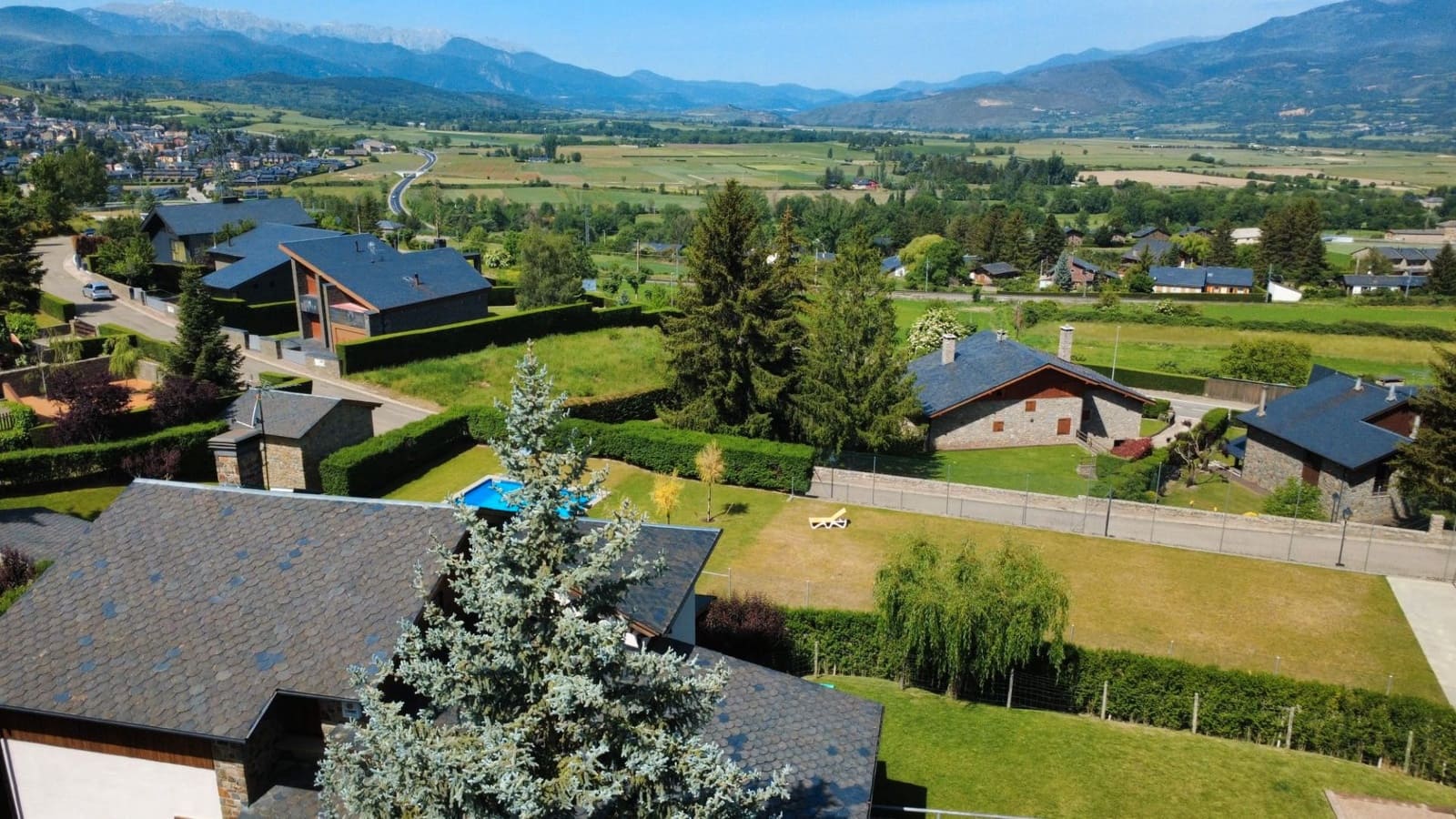 4 soveværelse Villa til salg i Fontanals de Cerdanya med swimmingpool garage - € 718.000 (Ref: 9035373)
