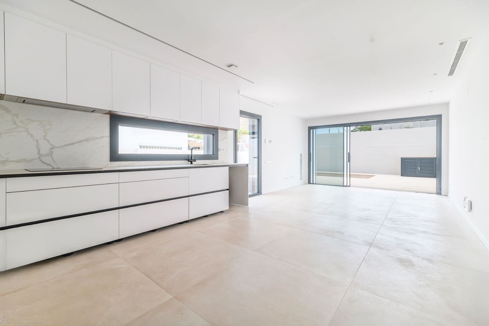 3 soveværelse Semi-Rækkehus til salg i Castelldefels med swimmingpool garage - € 1.150.000 (Ref: 9035708)