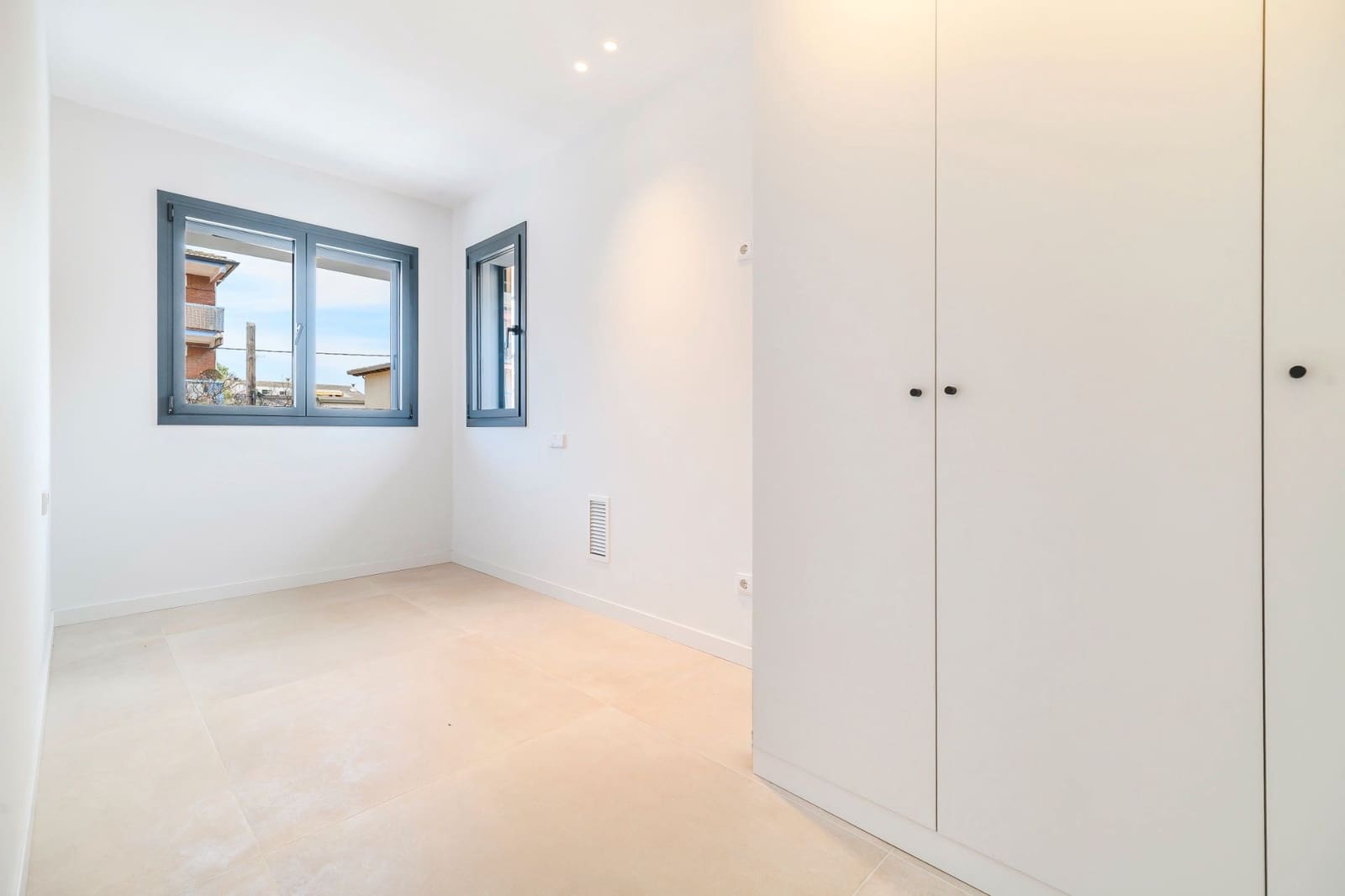 3 soveværelse Semi-Rækkehus til salg i Castelldefels med swimmingpool garage - € 1.150.000 (Ref: 9035708)