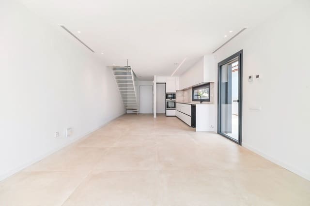 3 quarto Moradia Geminada para venda em Castelldefels com piscina garagem - 1 150 000 € (Ref: 9035708)