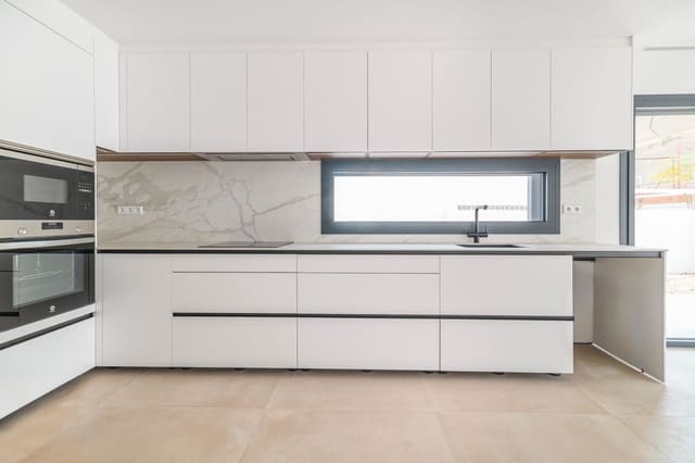 3 quarto Moradia Geminada para venda em Castelldefels com piscina garagem - 1 150 000 € (Ref: 9035708)