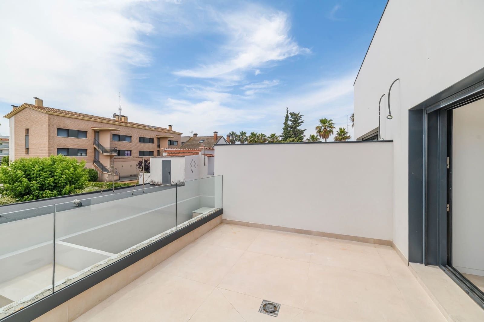3 soveværelse Semi-Rækkehus til salg i Castelldefels med swimmingpool garage - € 1.150.000 (Ref: 9035708)