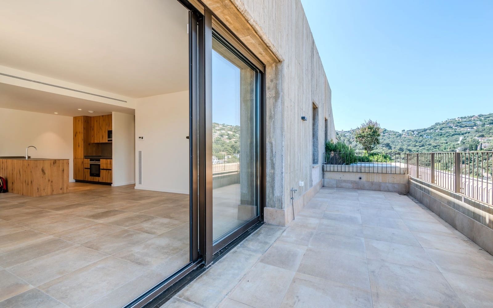 3 soveværelse Lejlighed til leje i Begur med swimmingpool garage - € 4.000 (Ref: 9051675)