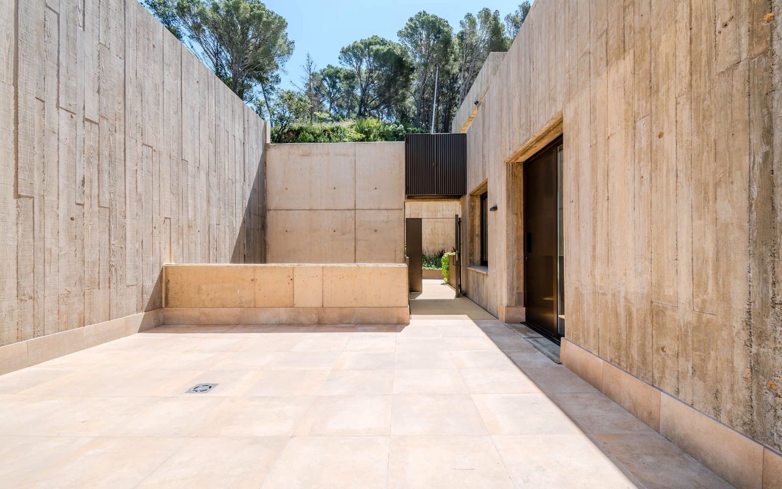 3 soveværelse Lejlighed til leje i Begur med swimmingpool garage - € 4.000 (Ref: 9051675)