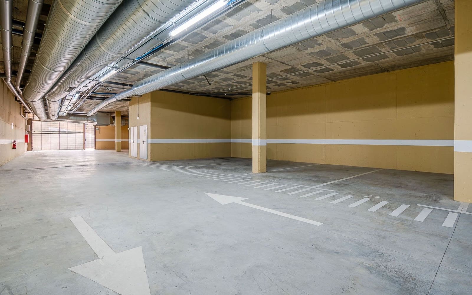 3 soveværelse Lejlighed til leje i Begur med swimmingpool garage - € 4.000 (Ref: 9051675)