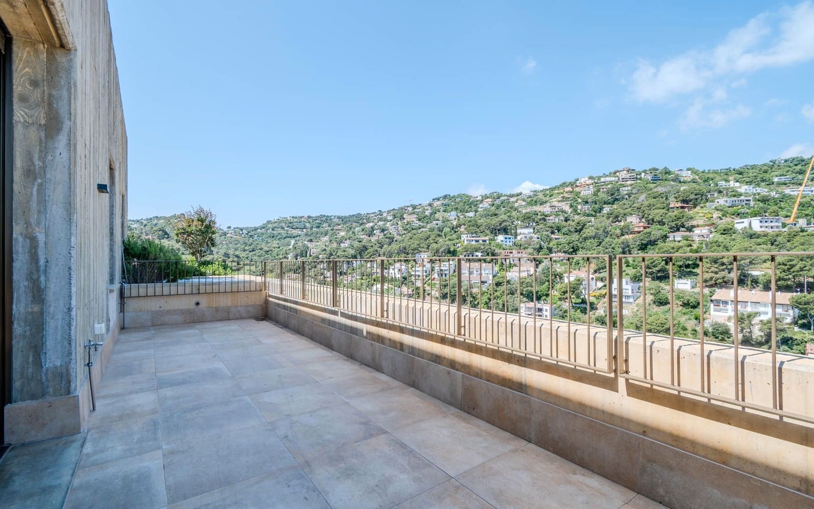 3 soveværelse Lejlighed til leje i Begur med swimmingpool garage - € 4.000 (Ref: 9051675)