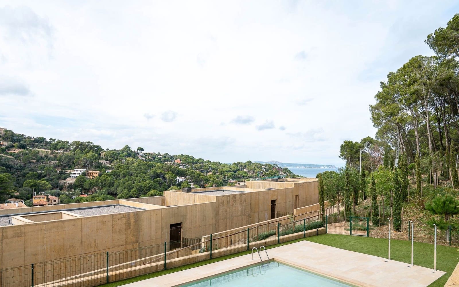 3 soveværelse Lejlighed til leje i Begur med swimmingpool garage - € 4.000 (Ref: 9051675)