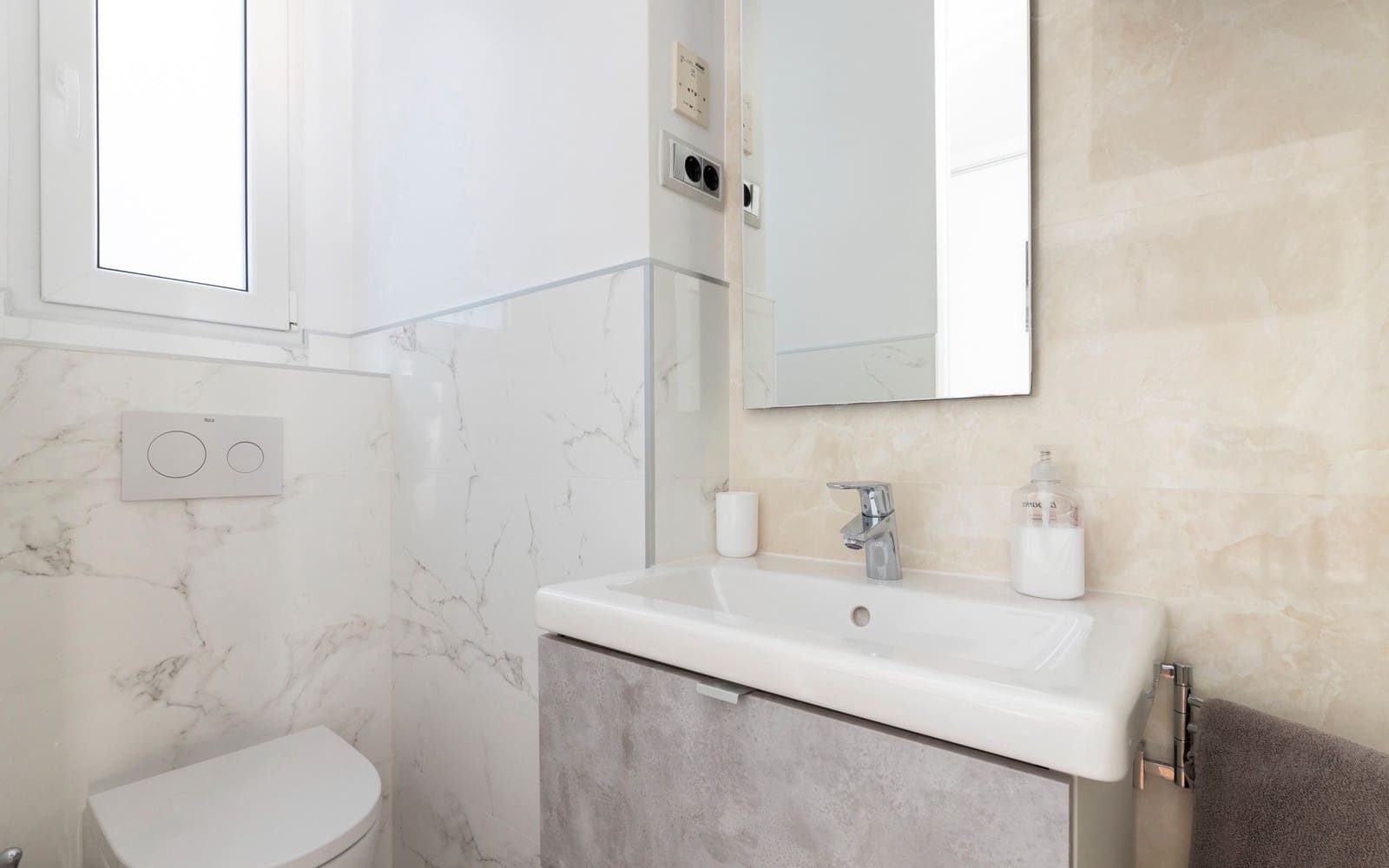 2 sovrum Lägenhet att hyra i Madrid stad - 2 400 € (Ref: 9051678)