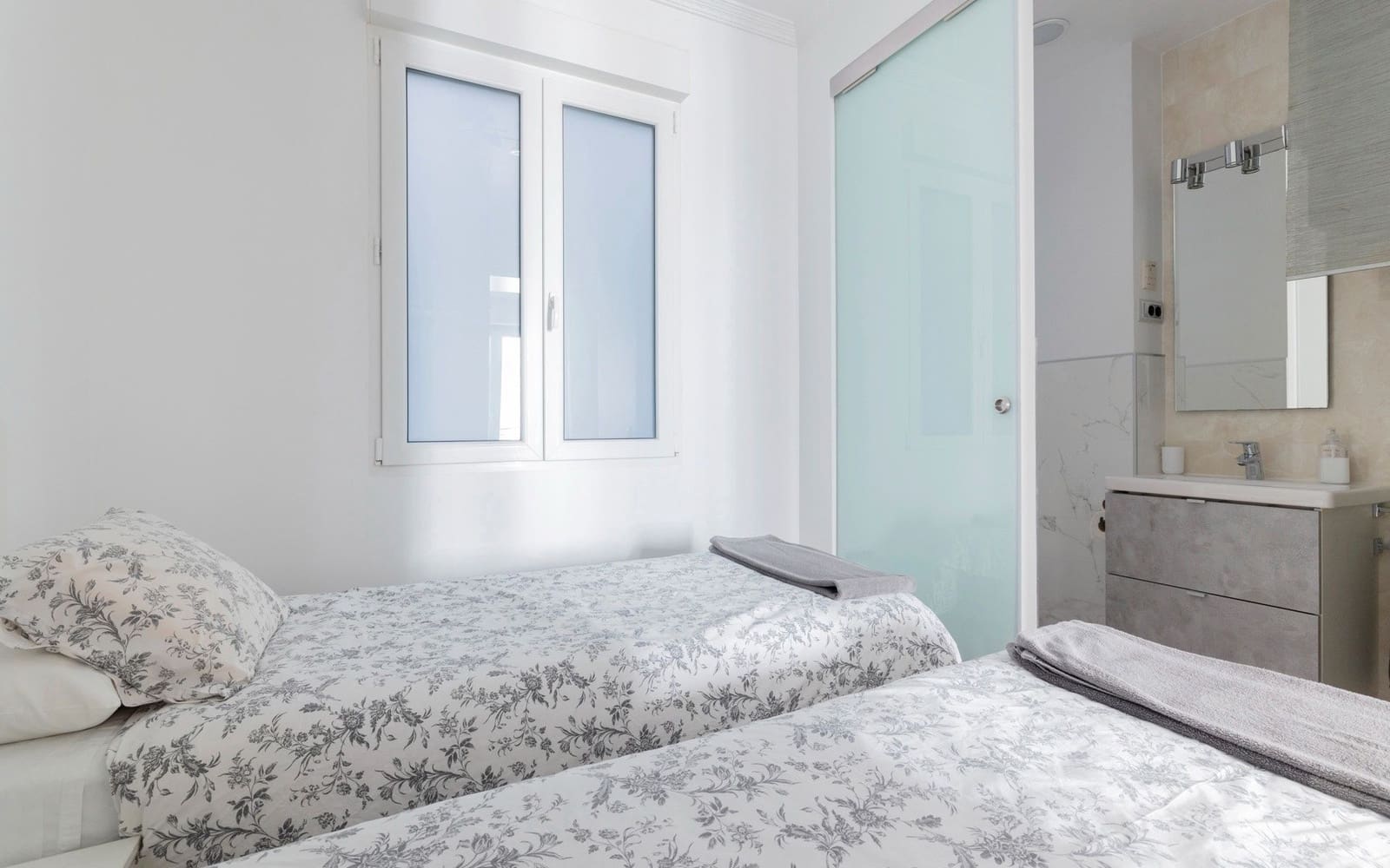 2 sovrum Lägenhet att hyra i Madrid stad - 2 400 € (Ref: 9051678)