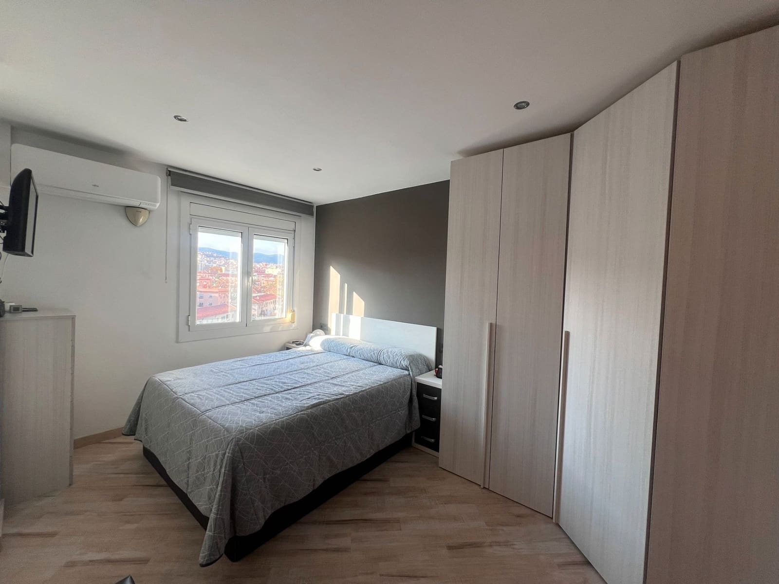 3 quarto Apartamento para arrendar em Barcelona cidade com garagem - 1 600 € (Ref: 9058643)