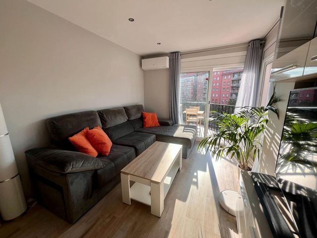 3 quarto Apartamento para arrendar em La Sagrera, Barcelona cidade com garagem - 1 600 € (Ref: 9058643)