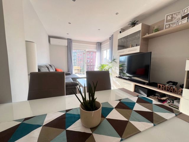 3 quarto Apartamento para arrendar em La Sagrera, Barcelona cidade com garagem - 1 600 € (Ref: 9058643)