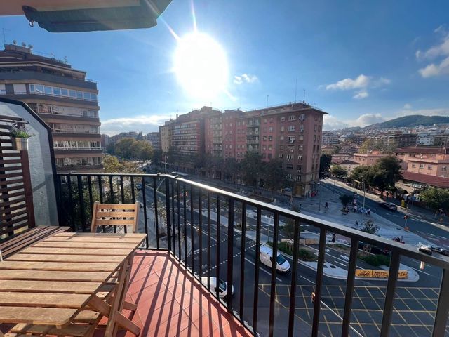 3 quarto Apartamento para arrendar em La Sagrera, Barcelona cidade com garagem - 1 600 € (Ref: 9058643)