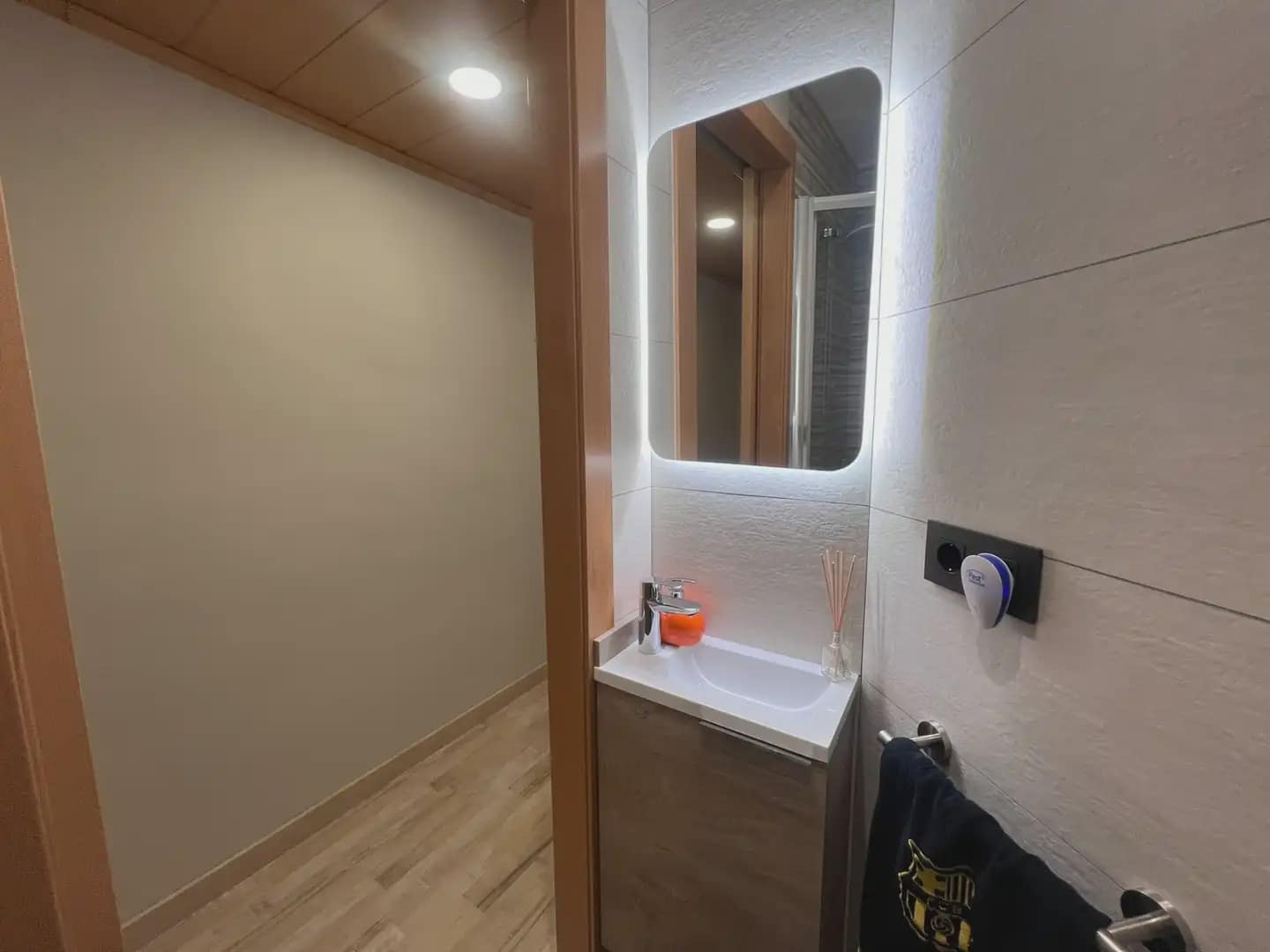 3 quarto Apartamento para arrendar em Barcelona cidade com garagem - 1 600 € (Ref: 9058643)