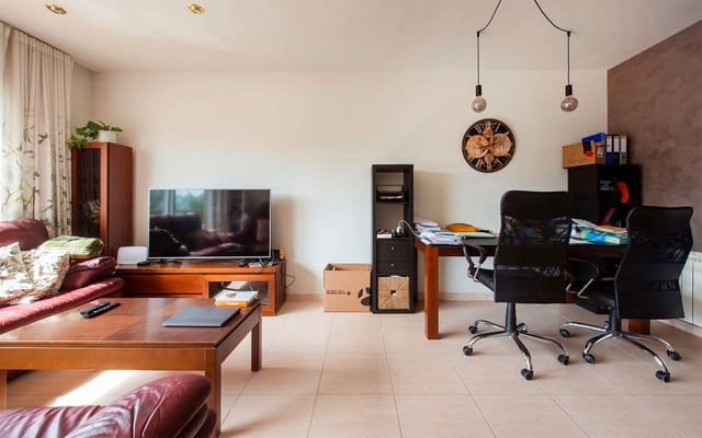 4 soverom Hus til salgs i Santpedor med garasje - € 328 000 (Ref: 9061415)