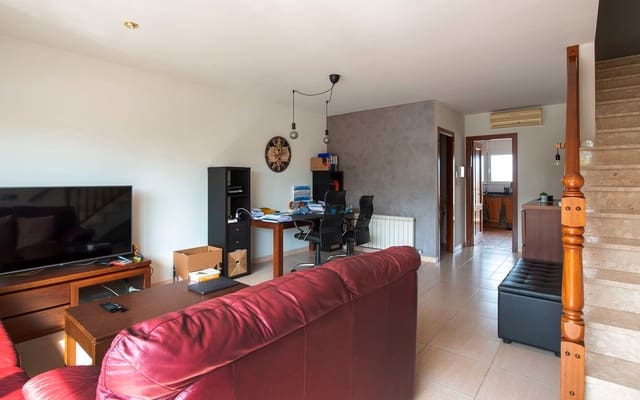 4 soverom Hus til salgs i Santpedor med garasje - € 328 000 (Ref: 9061415)