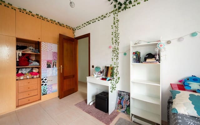 4 soverom Hus til salgs i Santpedor med garasje - € 328 000 (Ref: 9061415)