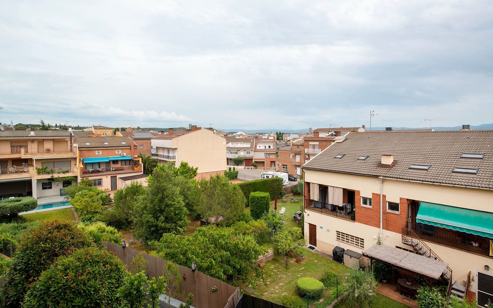 4 soveværelse Byhus til salg i Santpedor med garage - € 328.000 (Ref: 9061415)