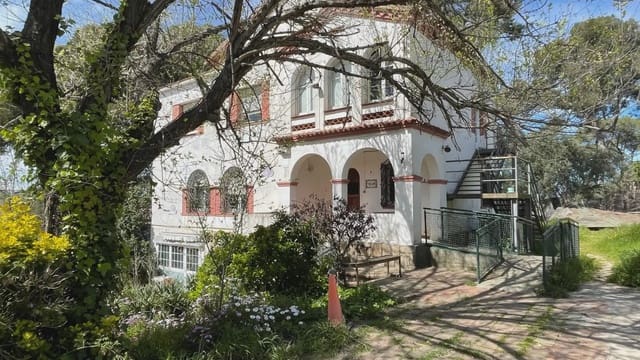 Finca/Casa Rural de 7 habitaciones en Cerdanyola del Vallès en venta con garaje - 660.000 € (Ref: 9101404)