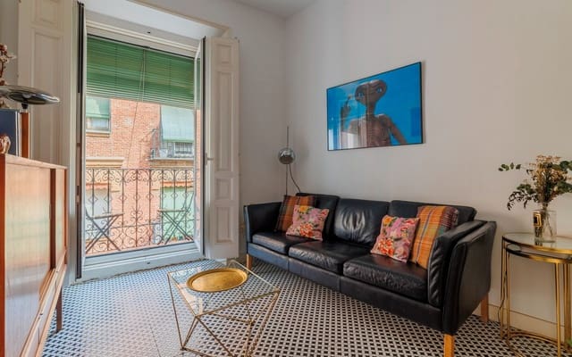 2 soveværelse Lejlighed til leje i Embajadores, Madrid by - € 1.700 (Ref: 9113125)
