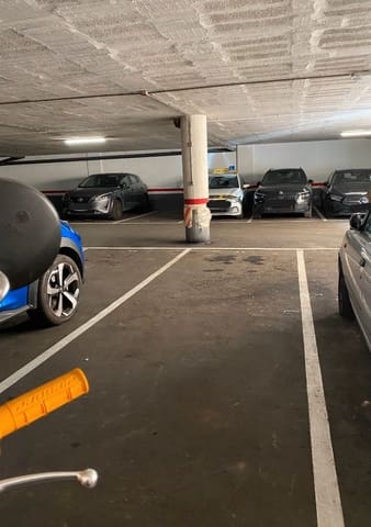 Garage til salg i El Putxet i El Farró, Barcelona by - € 25.000 (Ref: 9114831)