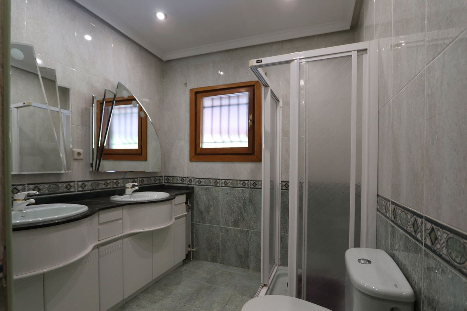 5 slaapkamer Villa te koop in Hoyo de Manzanares met zwembad - € 475.000 (Ref: 9115565)