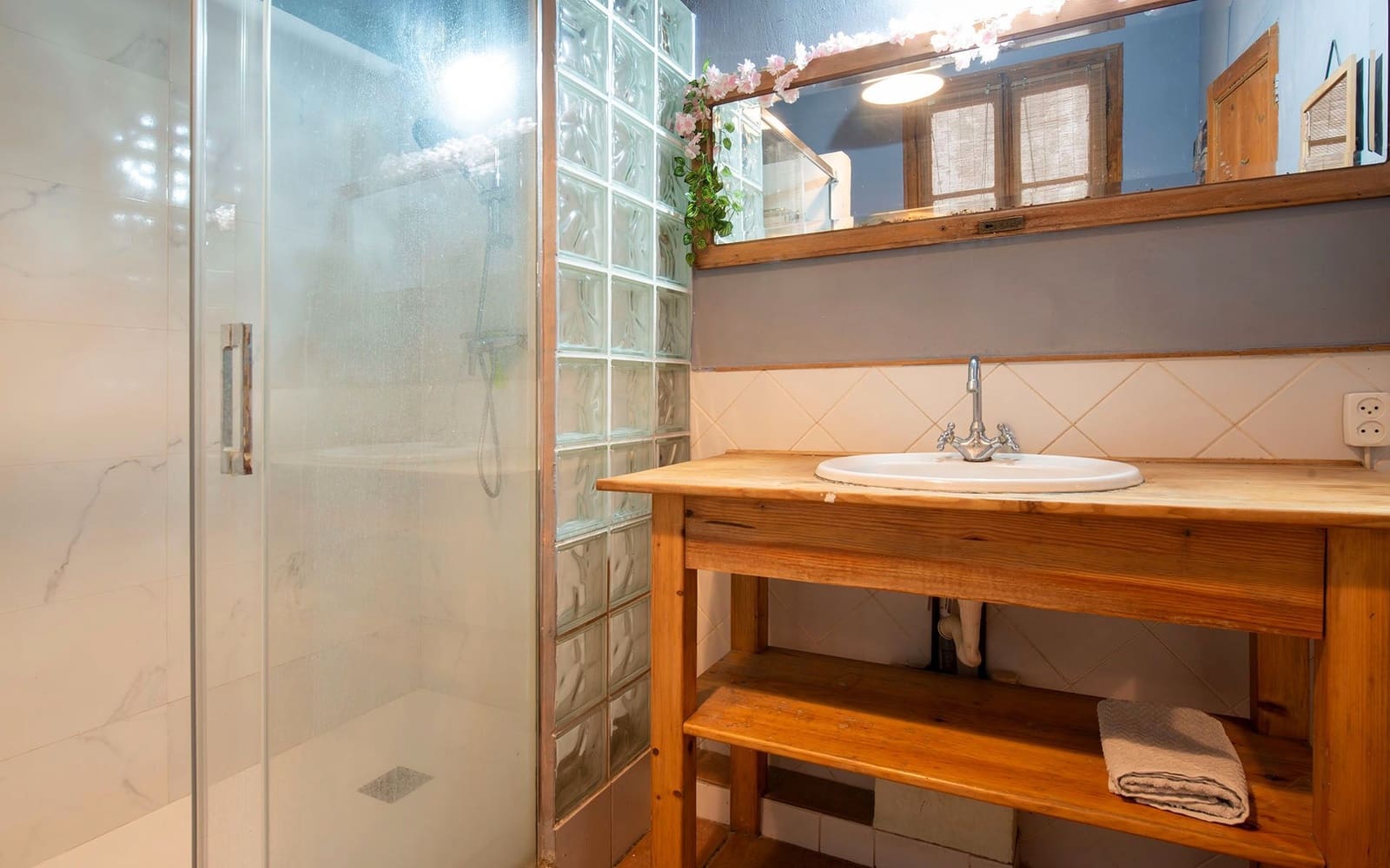 3 soveværelse Lejlighed til salg i Barcelona by - € 395.000 (Ref: 9118371)