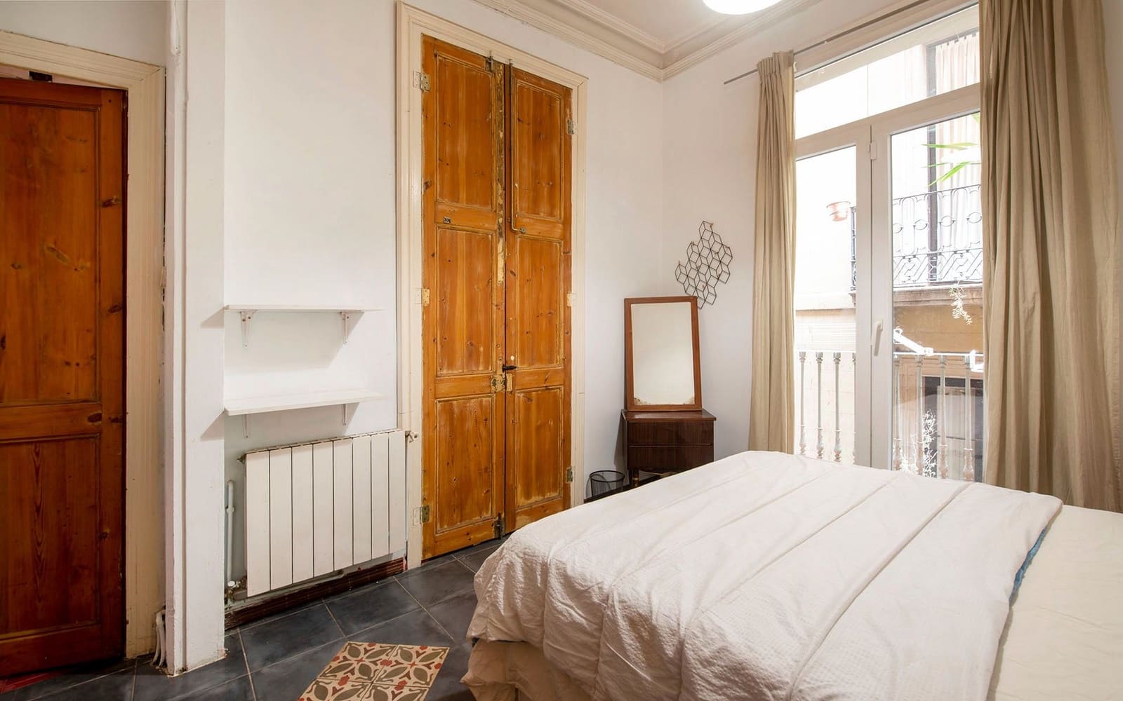 3 soveværelse Lejlighed til salg i Barcelona by - € 395.000 (Ref: 9118371)