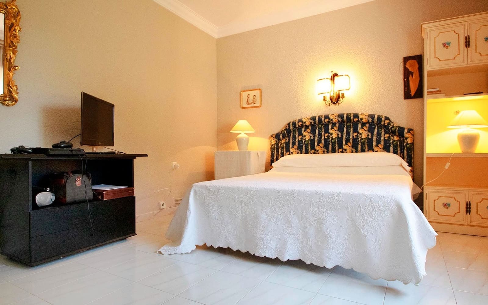 4 soveværelse Villa til salg i Albacete by med swimmingpool garage - € 425.000 (Ref: 9129284)