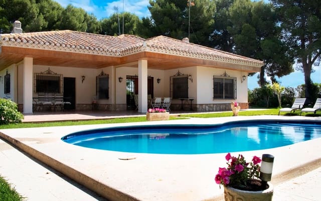 4 soverom Villa til salgs i Pedanías, Albacete by med svømmebasseng garasje - € 425 000 (Ref: 9129284)