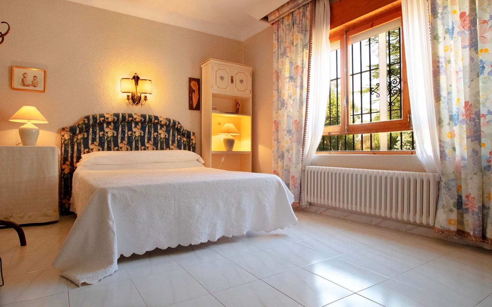 4 soveværelse Villa til salg i Albacete by med swimmingpool garage - € 425.000 (Ref: 9129284)