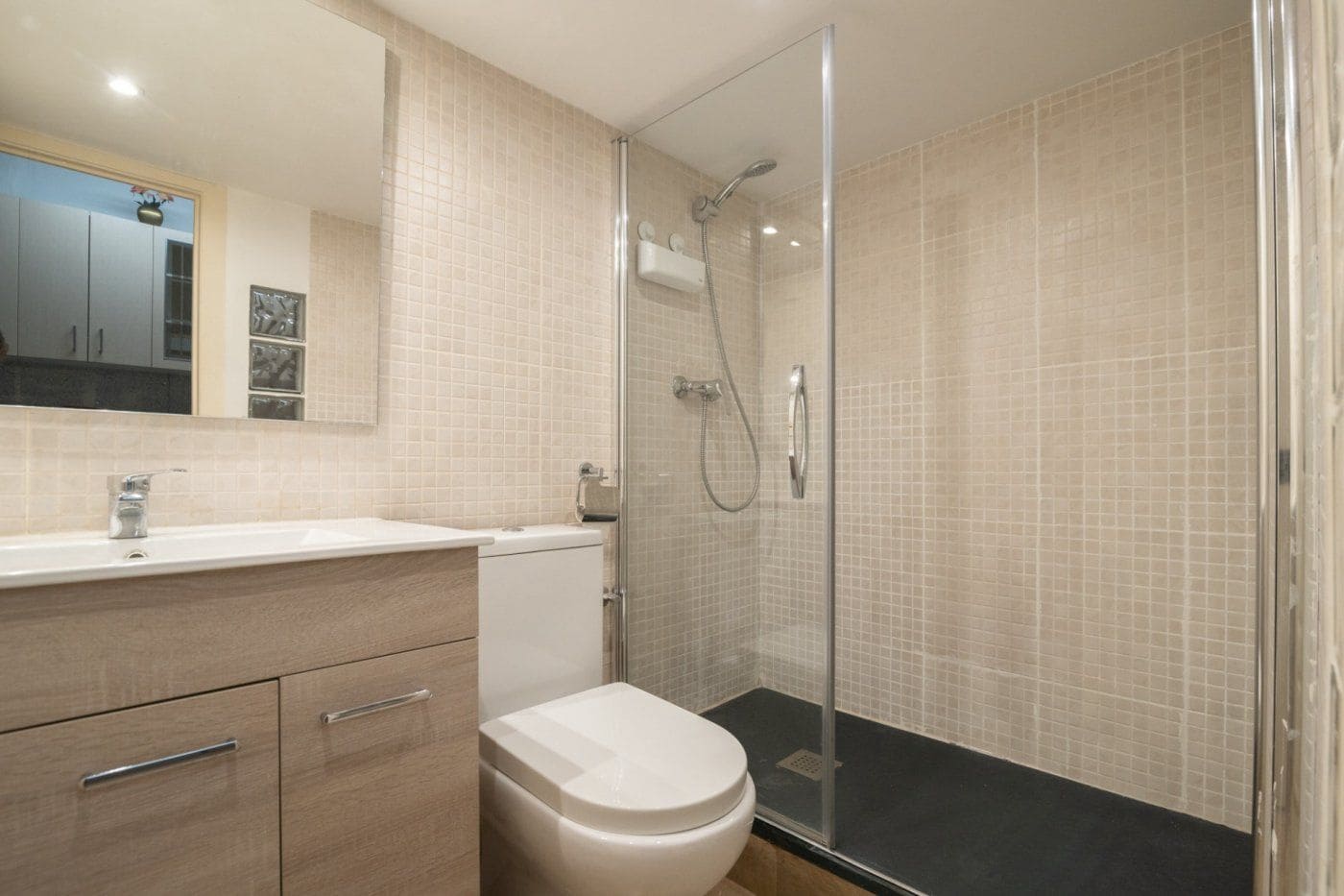 Local Comercial en Barcelona ciudad en venta - 119.000 € (Ref: 9131748)