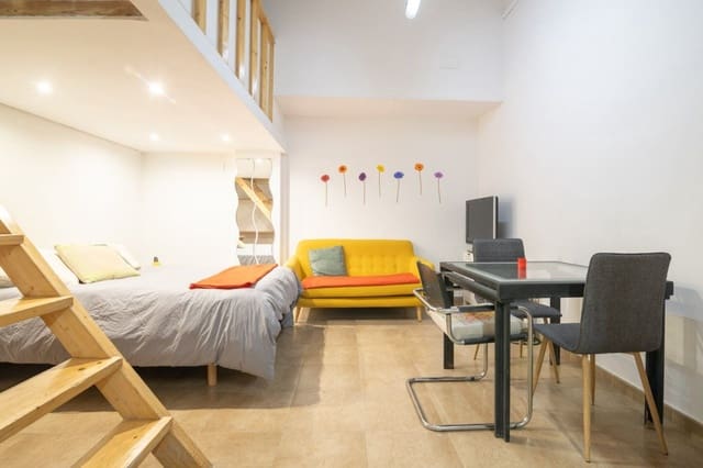 Erhverv til salg i Les Corts, Barcelona by - € 155.000 (Ref: 9131748)