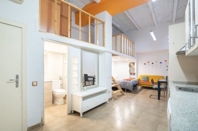 Erhverv til salg i Les Corts, Barcelona by - € 155.000 (Ref: 9131748)