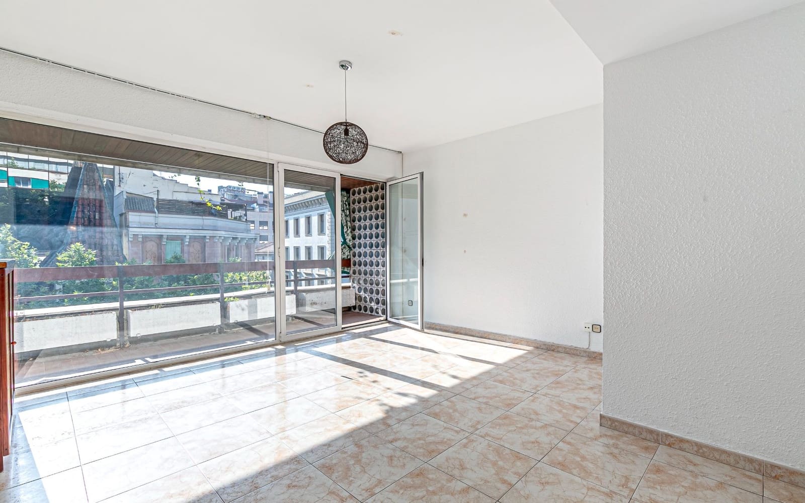 5 soveværelse Lejlighed til salg i Manresa - € 349.500 (Ref: 9138311)