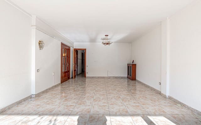 5 soveværelse Lejlighed til salg i Manresa - € 349.500 (Ref: 9138311)