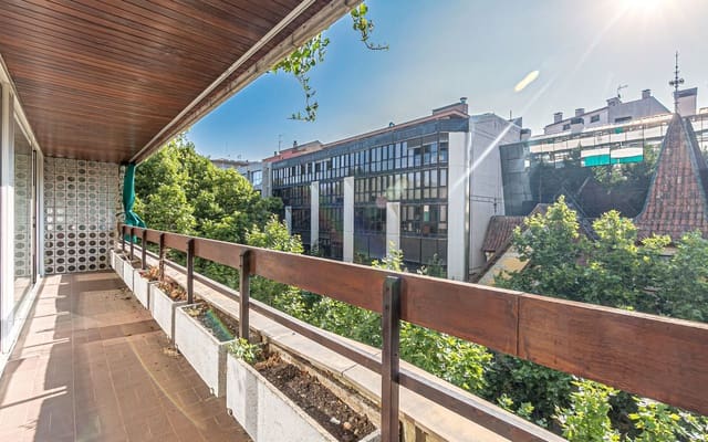 5 soveværelse Lejlighed til salg i Manresa - € 349.500 (Ref: 9138311)